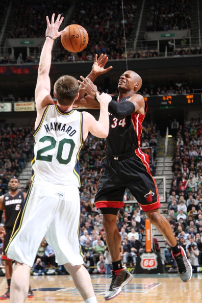 马克・罗宾逊被解雇后 墨尔本传奇人物受关注.